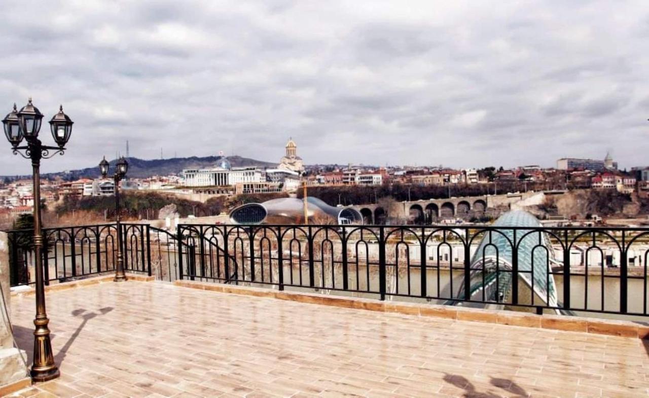 تبليسي Barsuna المظهر الخارجي الصورة
